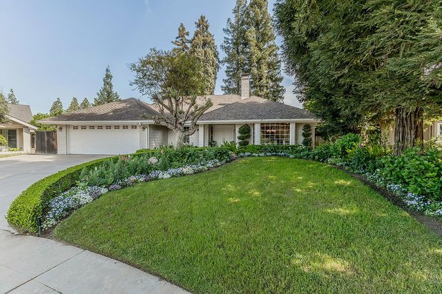 598 E Serena Avenue, Fresno, CA 93720