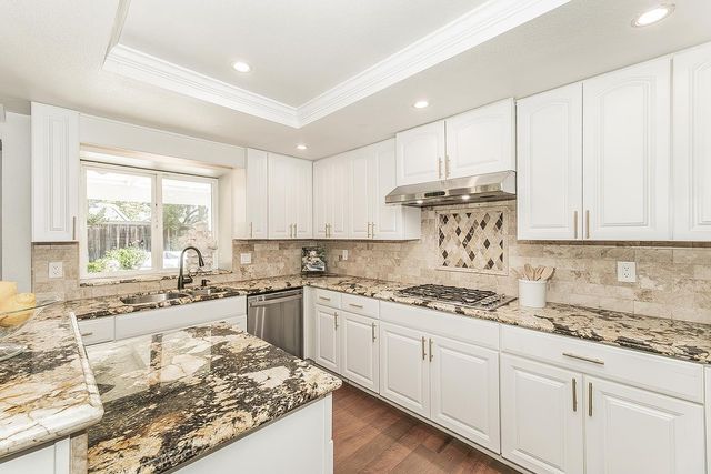 598 E Serena Avenue, Fresno, CA 93720