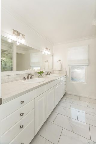 598 E Serena Avenue, Fresno, CA 93720