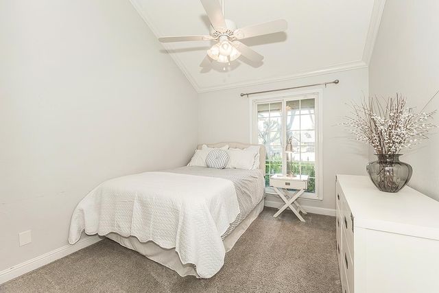 598 E Serena Avenue, Fresno, CA 93720