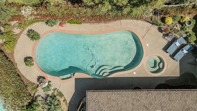 598 E Serena Avenue, Fresno, CA 93720