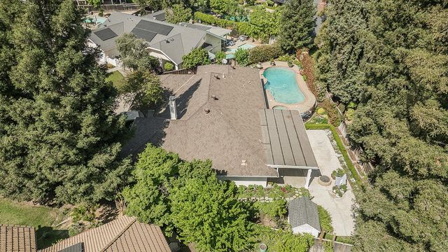 598 E Serena Avenue, Fresno, CA 93720