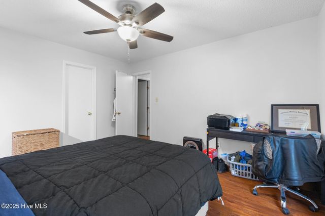 2032 W Windgate Court, Jacksonville, NC 28546