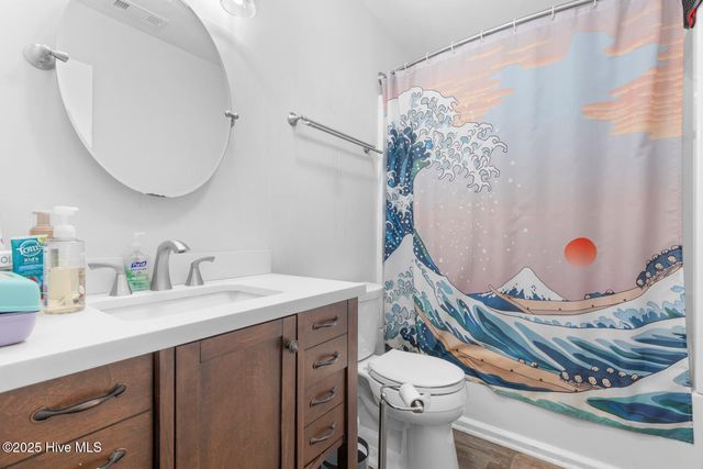 2032 W Windgate Court, Jacksonville, NC 28546
