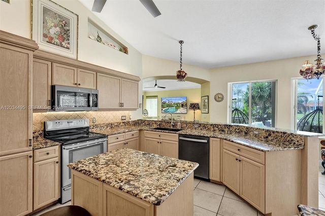 470 NE Cornwall, Port St. Lucie, Port St Lucie, FL 34983