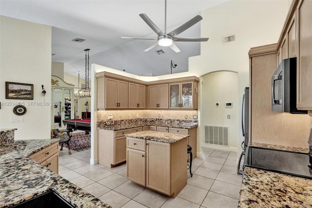 470 NE Cornwall, Port St. Lucie, Port St Lucie, FL 34983