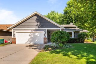 3242 Libby Lane, Vadnais Heights, MN 55127
