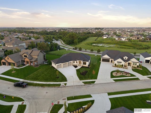 11553 S 123rd Avenue, Papillion, NE 68046