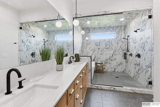 11553 S 123rd Avenue, Papillion, NE 68046