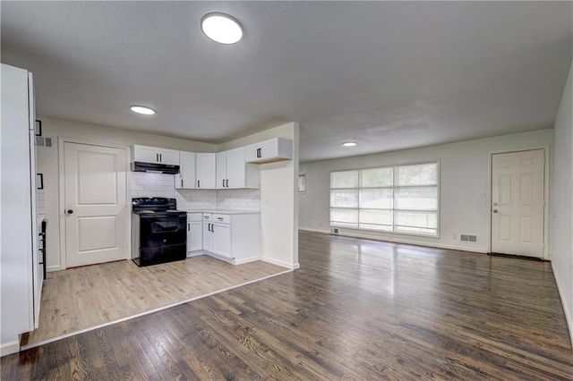 7800 E 108th Street, Kansas City, MO 64134