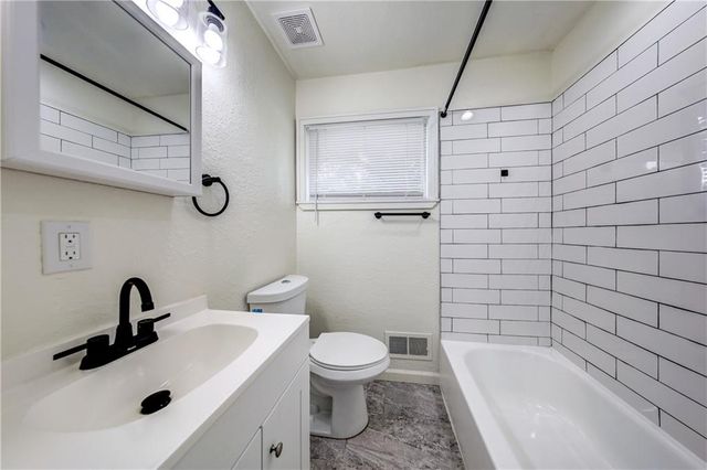 7800 E 108th Street, Kansas City, MO 64134