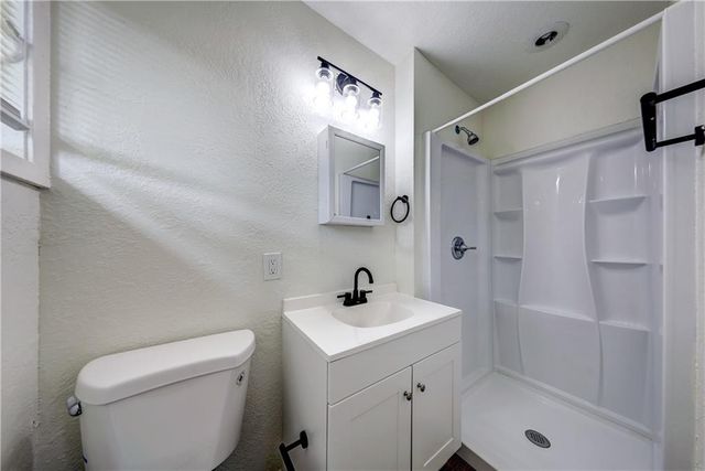 7800 E 108th Street, Kansas City, MO 64134