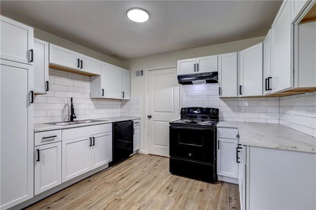 7800 E 108th Street, Kansas City, MO 64134
