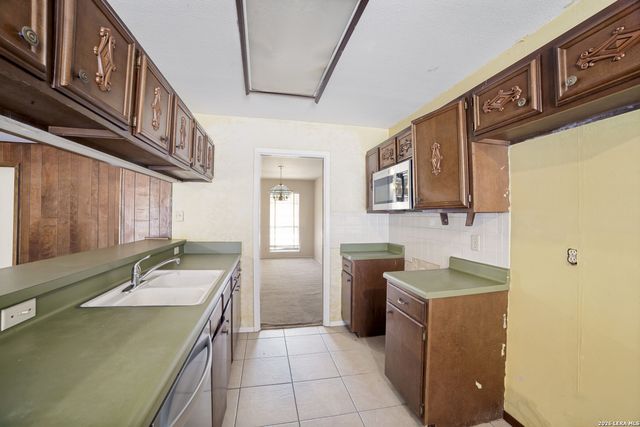 911 Clearview, San Antonio, TX 78228