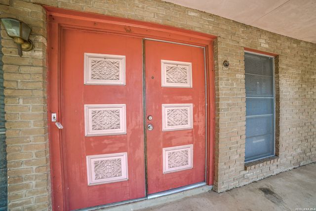 911 Clearview, San Antonio, TX 78228