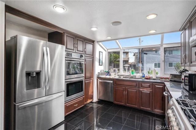 867 Aubrey Court 1, Hermosa Beach, CA 90254