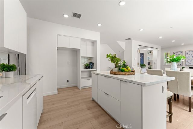 422 W Route 66 66, Glendora, CA 91740