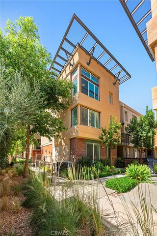 422 W Route 66 66, Glendora, CA 91740