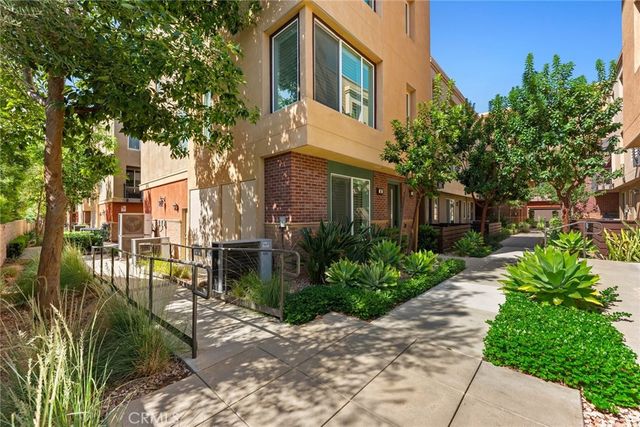 422 W Route 66 66, Glendora, CA 91740