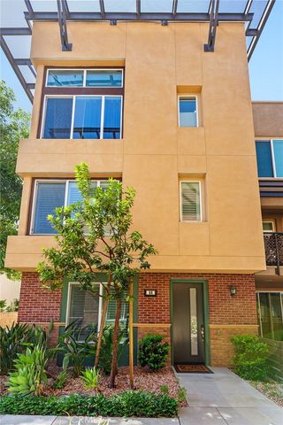 422 W Route 66 66, Glendora, CA 91740