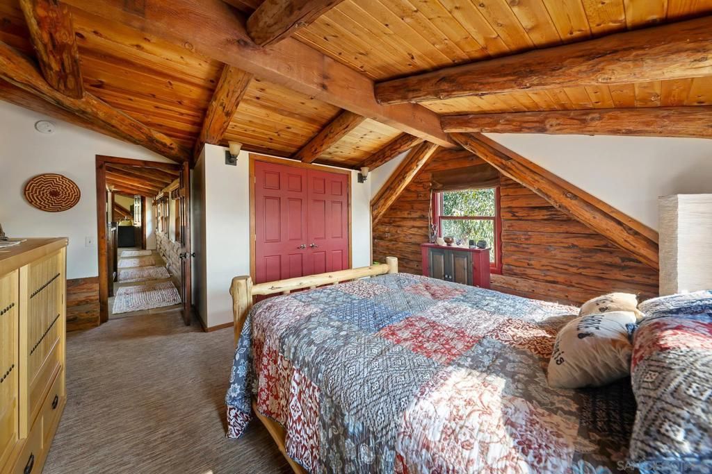 Image 14 of property listing at 12052 Sky View Dr, Valley Center, CA 92082
