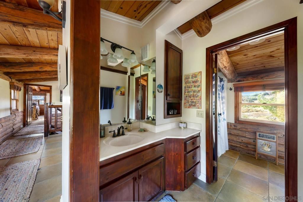 Image 15 of property listing at 12052 Sky View Dr, Valley Center, CA 92082