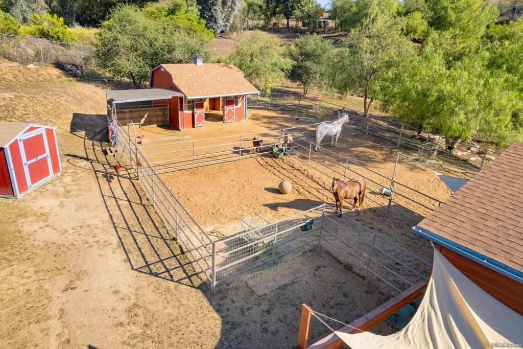 Image 4 of property listing at 12052 Sky View Dr, Valley Center, CA 92082