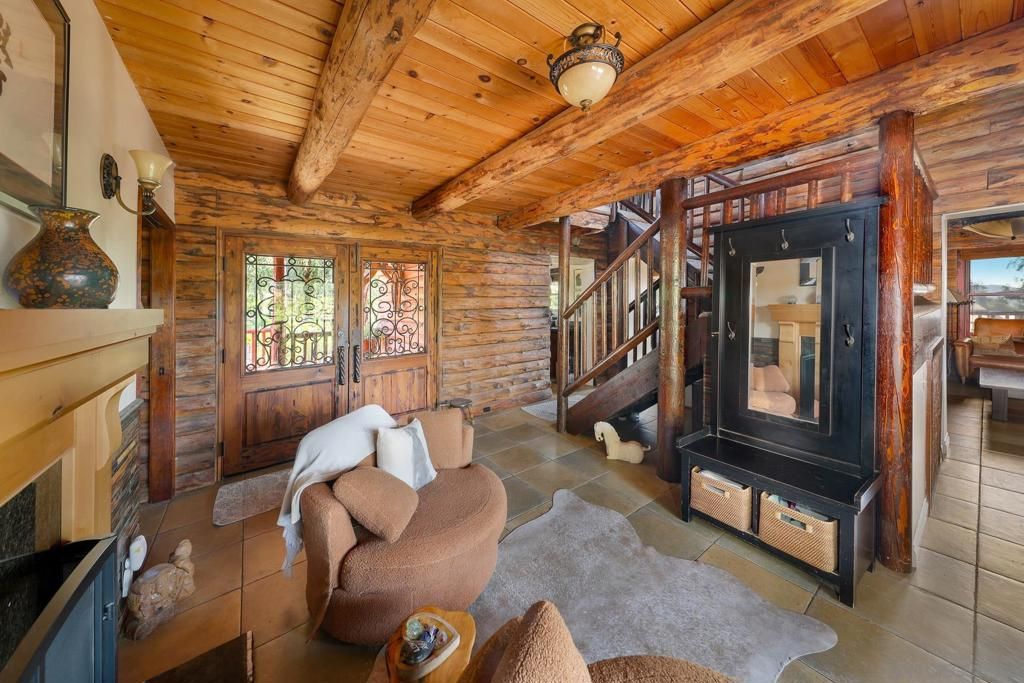 Image 8 of property listing at 12052 Sky View Dr, Valley Center, CA 92082