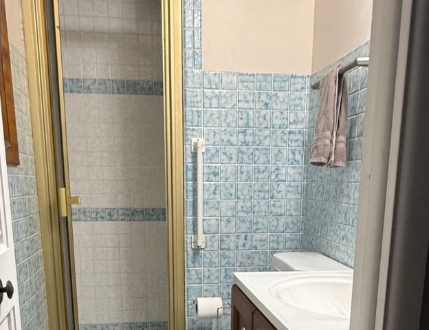 5199 Elmwood Road, Oak Forest, IL 60452