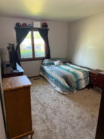 5199 Elmwood Road, Oak Forest, IL 60452
