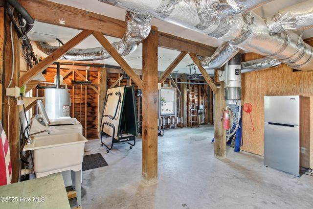 160 Sailfish Drive, Supply, NC 28462