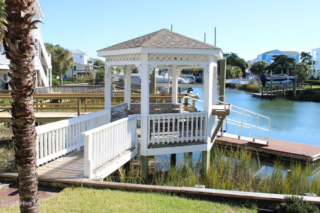 160 Sailfish Drive, Supply, NC 28462