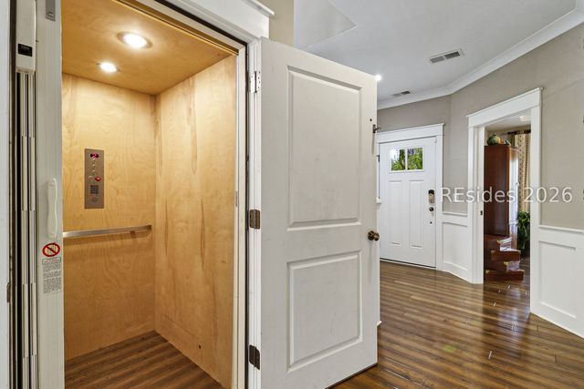 7 Creek Landing Trce, Hilton Head Island, SC 29926