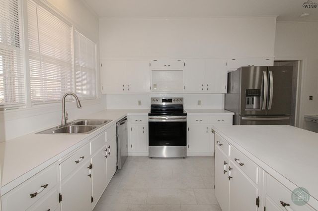 2519 PARADISE STREET, Vernon, TX 76384