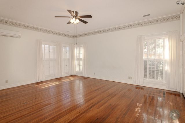 2519 PARADISE STREET, Vernon, TX 76384