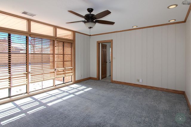 2519 PARADISE STREET, Vernon, TX 76384