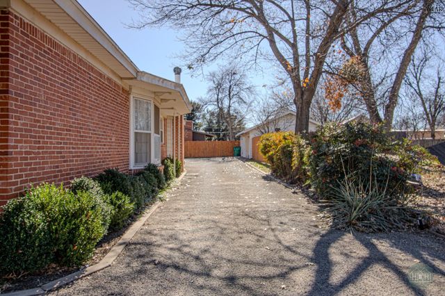 2519 PARADISE STREET, Vernon, TX 76384