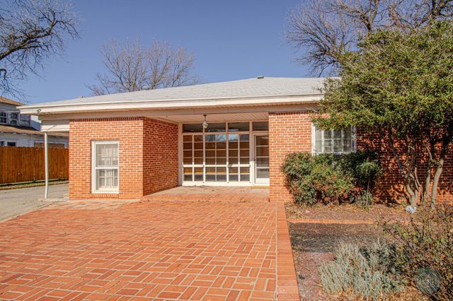 2519 PARADISE STREET, Vernon, TX 76384