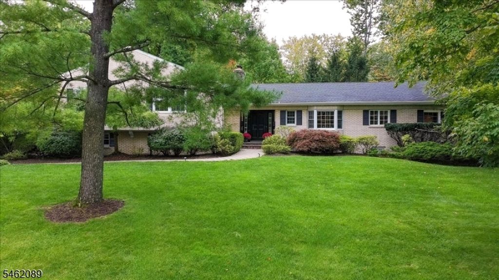 360 Long Hill Dr, Millburn Twp., NJ 07078 — exterior