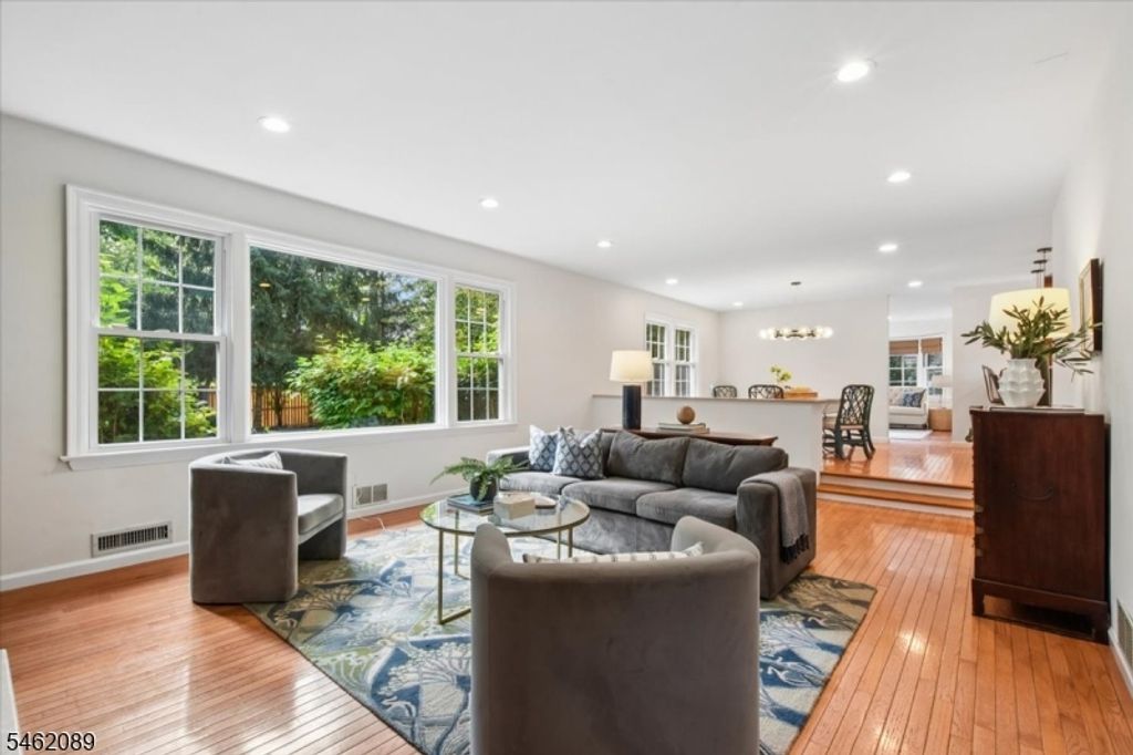 360 Long Hill Dr, Millburn Twp., NJ 07078 — photo 5