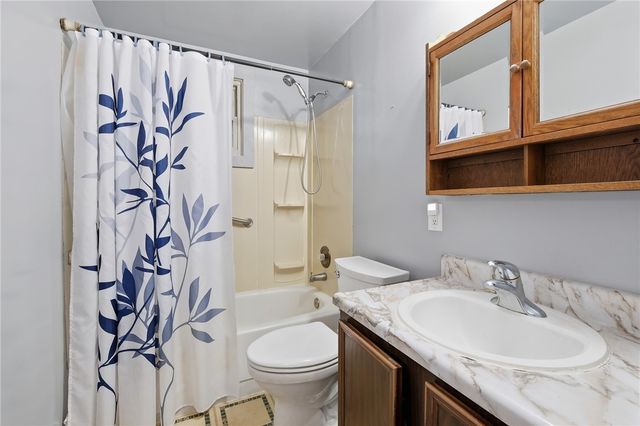 310 Celestial Dr, Economy, PA 15042