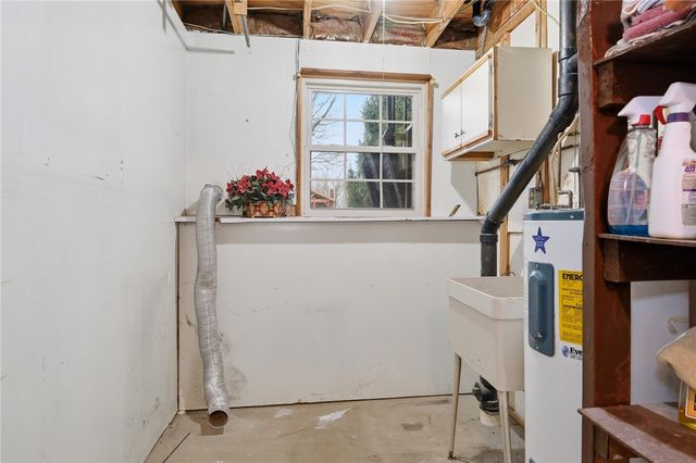 310 Celestial Dr, Economy, PA 15042