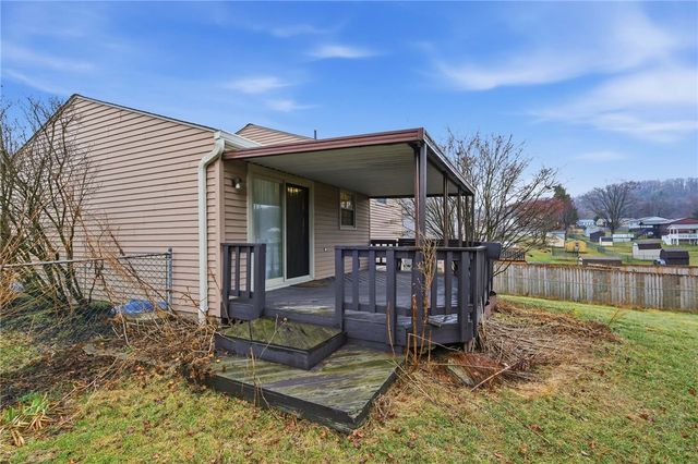 310 Celestial Dr, Economy, PA 15042