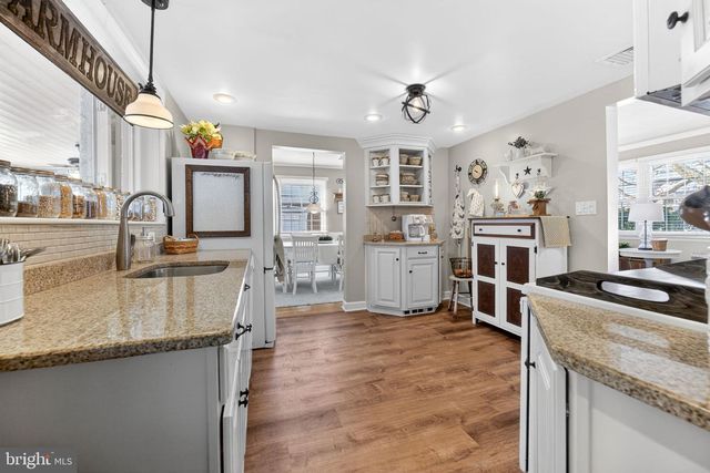 926 BUTTONWOOD ST, Emmaus, PA 18049