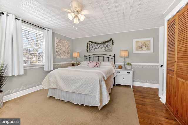 926 BUTTONWOOD ST, Emmaus, PA 18049