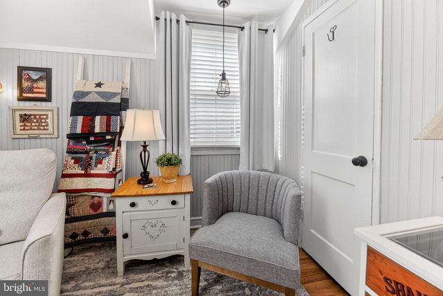 926 BUTTONWOOD ST, Emmaus, PA 18049