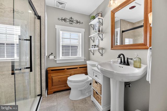 926 BUTTONWOOD ST, Emmaus, PA 18049