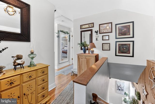 926 BUTTONWOOD ST, Emmaus, PA 18049