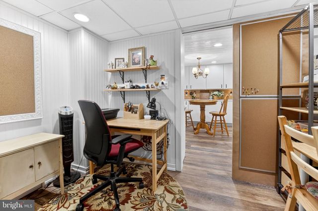 926 BUTTONWOOD ST, Emmaus, PA 18049