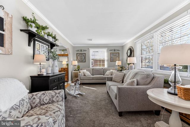 926 BUTTONWOOD ST, Emmaus, PA 18049